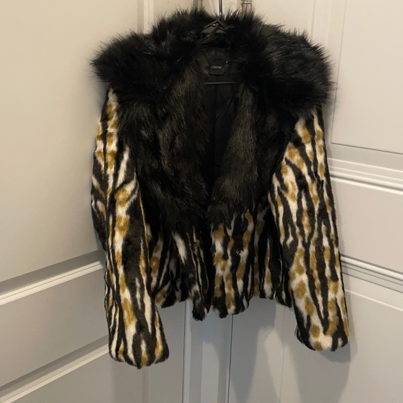 Faux Fur Jacket - Picture 1 of 3